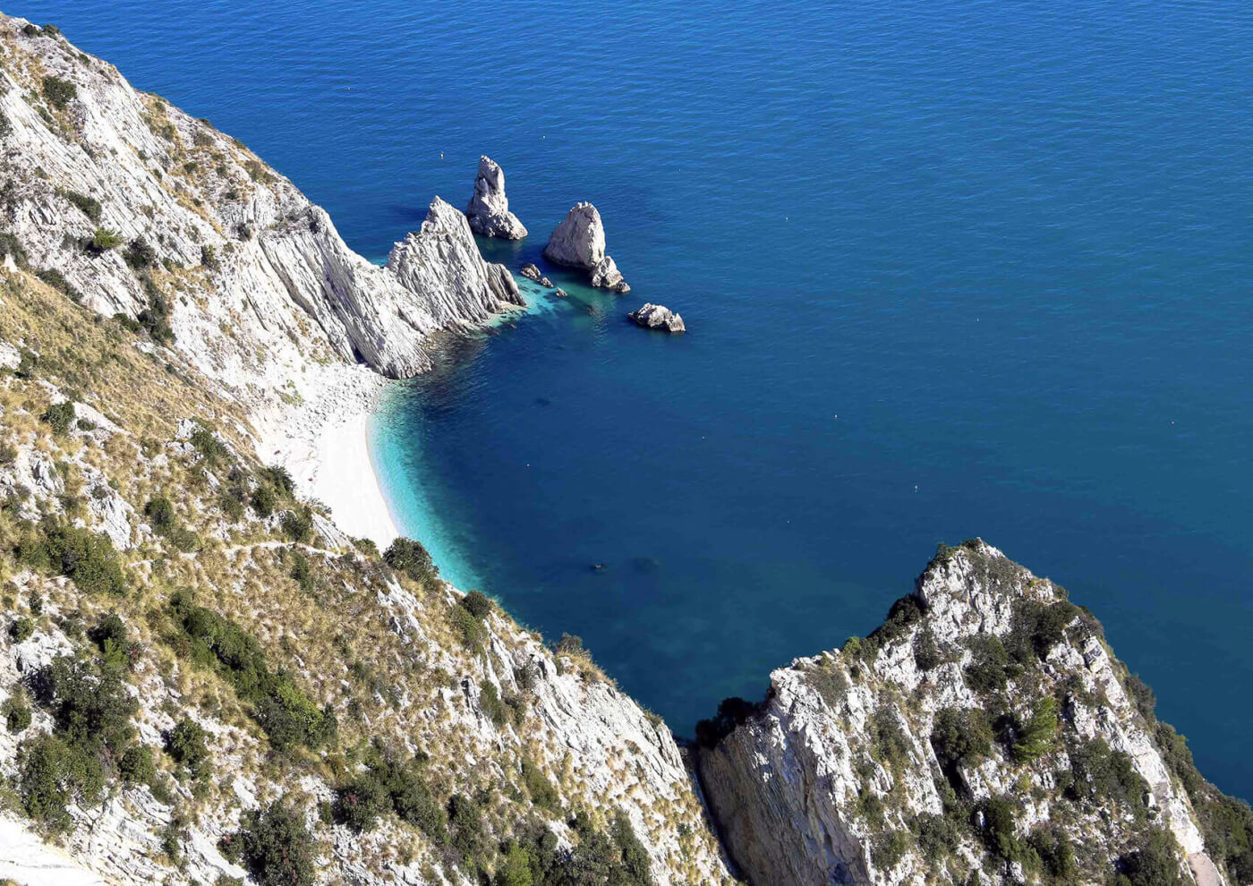 Top 10 Plus belles Plages d'Italie du nord (avec Carte et Photos)